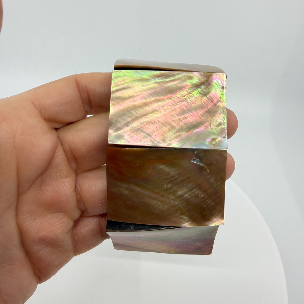 90s Chunky Mother of Pearl Stretch Bracelet with Iridescent Abalone Boho